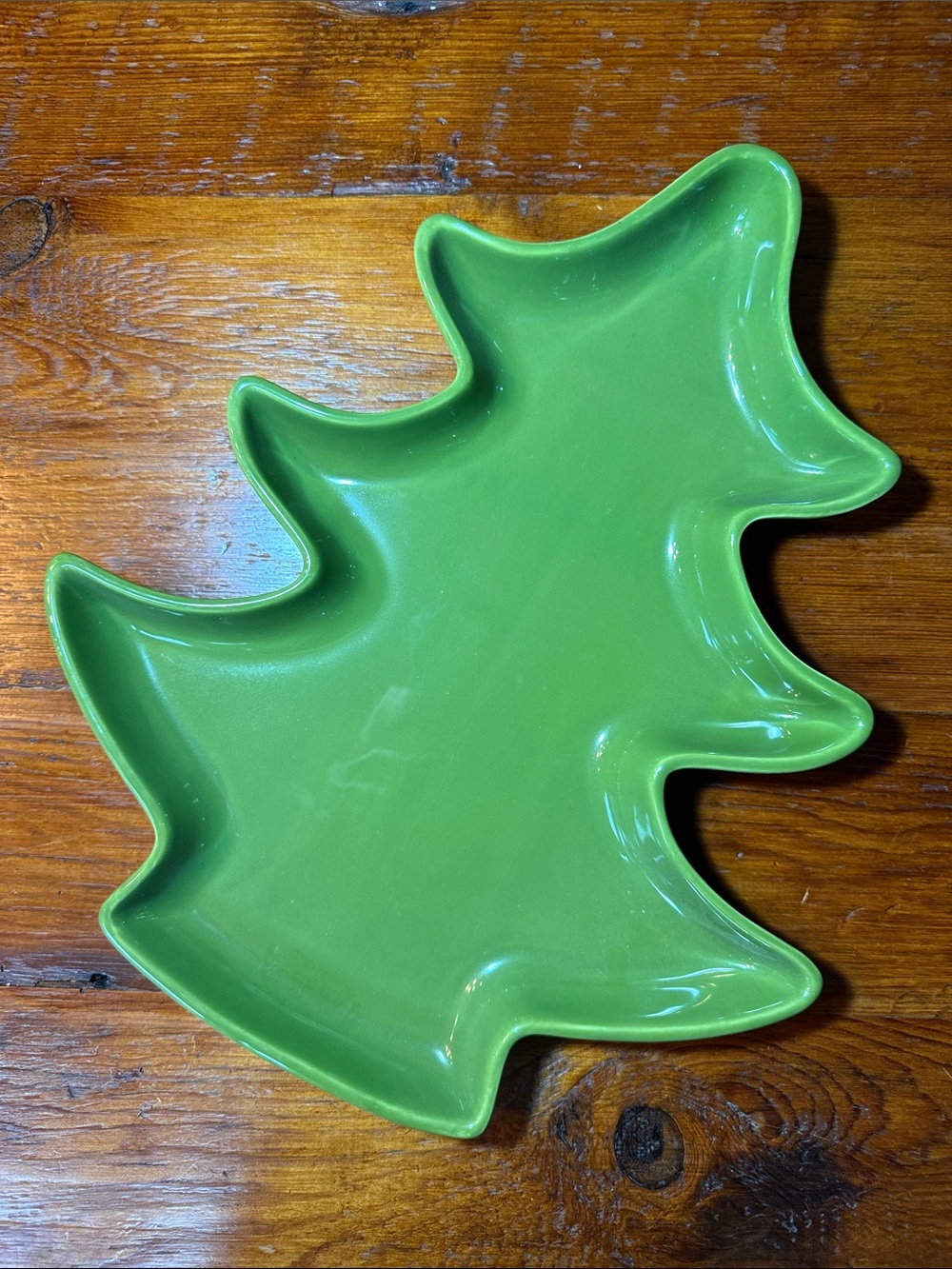🌲 Green Tree Serving Platter - Unbranded